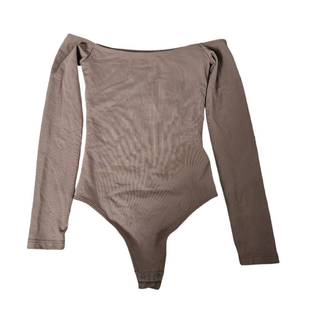 Aritzia Babaton contour crew neck bodysuit - Picture 8 of 8